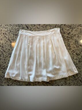 NWT Sim and Sam White Pleated Women's Skirt M